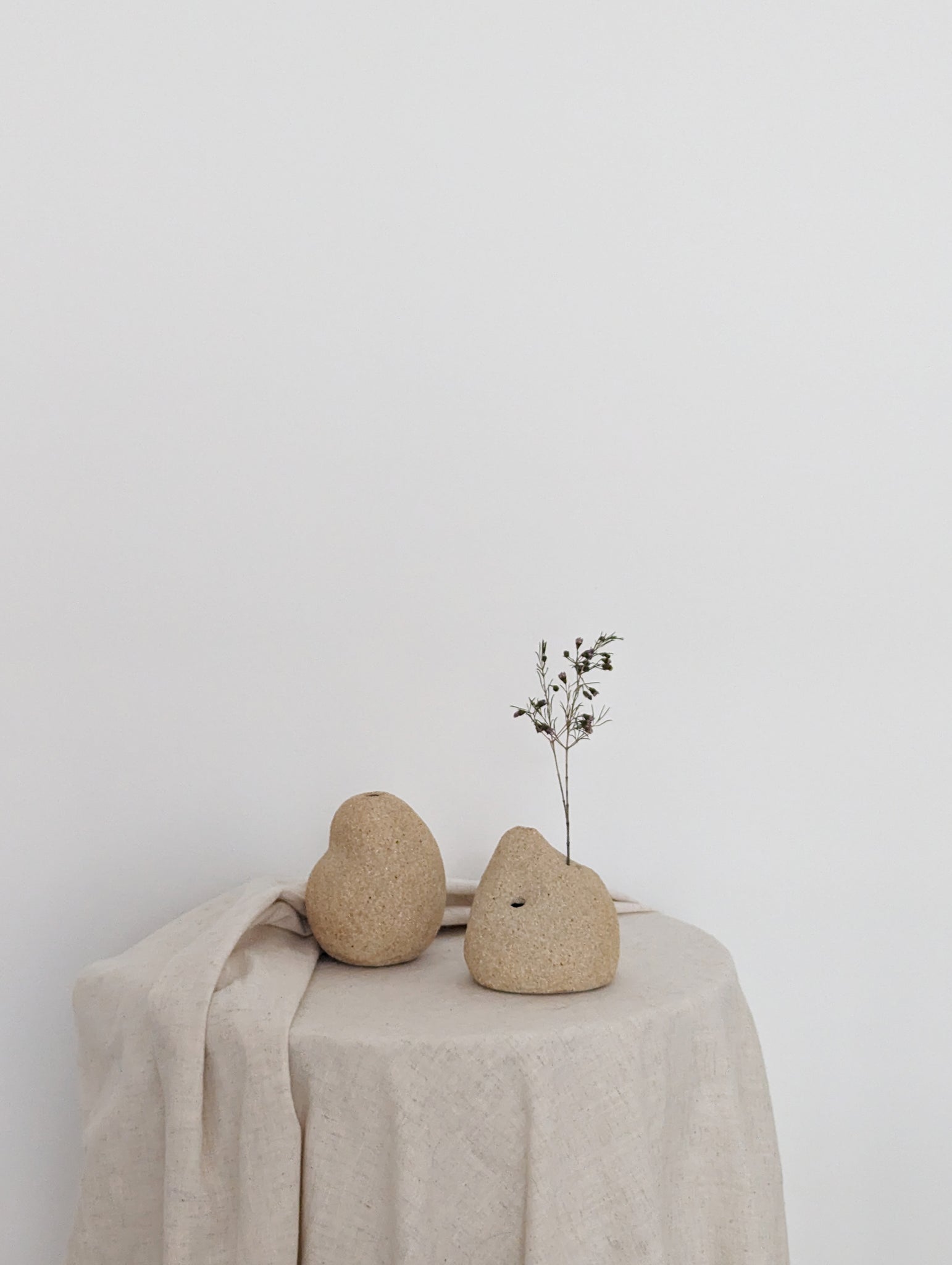 Pebble Vases in Sandstone - Natural Sand